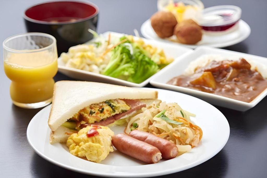 Roco Inn Matsuyama Naha Kültér fotó